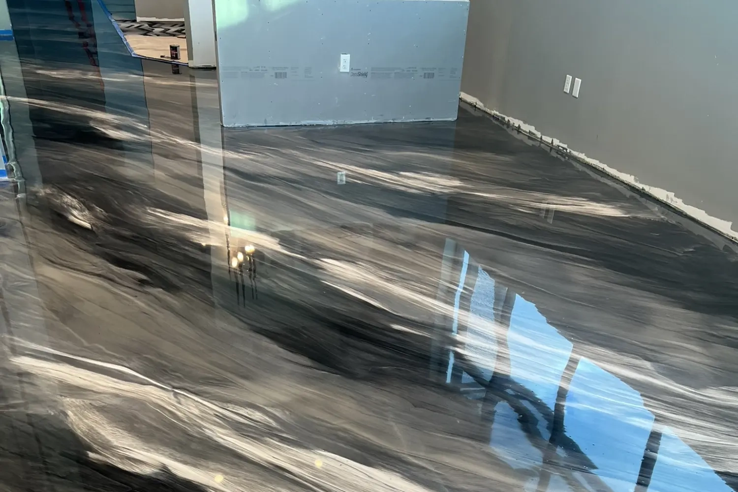 Mesa Arizona epoxy garage flooring installation by Floor Kings